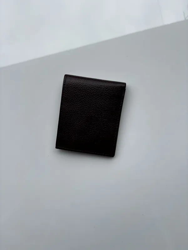 Brown_Genuine_Leather_Bifold_Wallet_For_Men