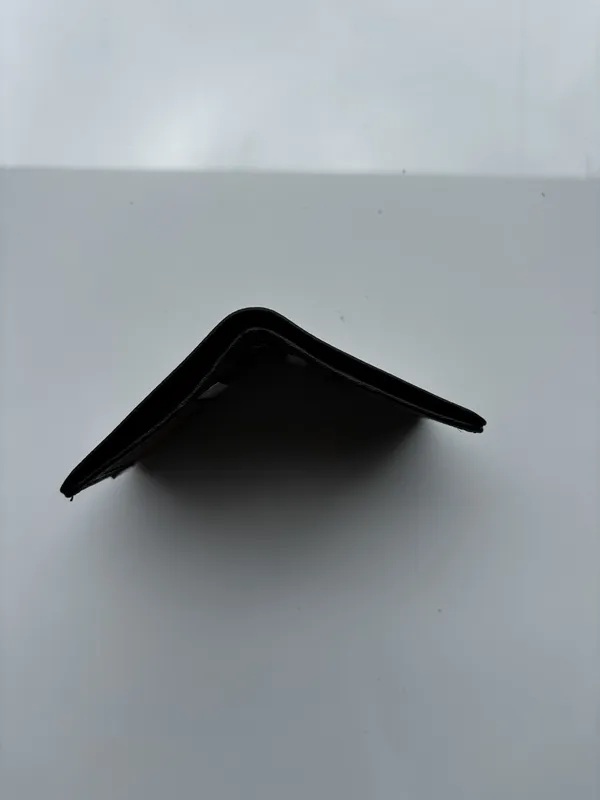 Black_Genuine_Leather_Bifold_Wallet_For_Men