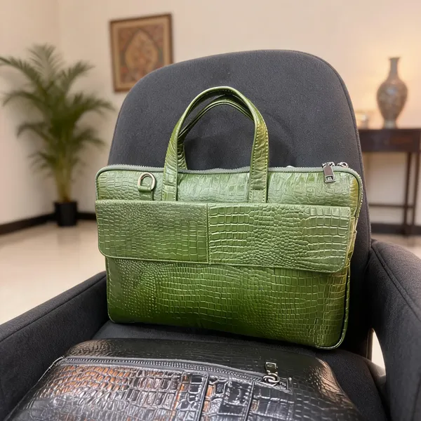 Green_Vegan_Leather_Laptop_Bag_For_Office