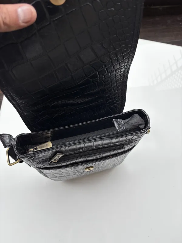 Black_Genuine_Leather_Crossbody_Bag_For_Women