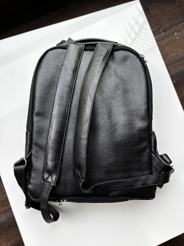Black_Genuine_Leather_Casual_Backpack_For_Men