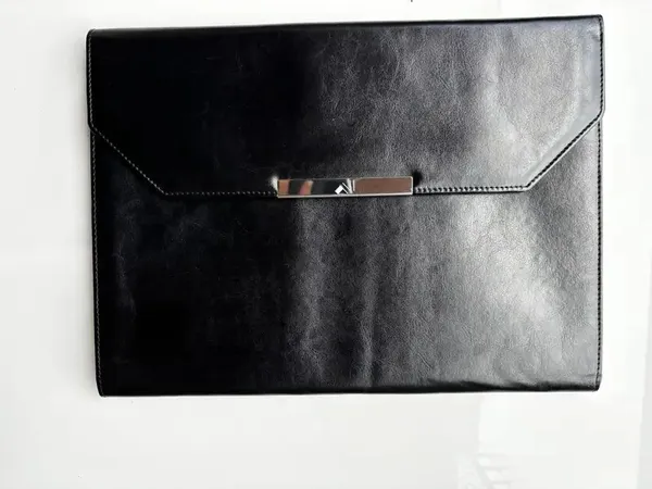 Black_Vegan_Leather_Envelope_Clutch_For_Women