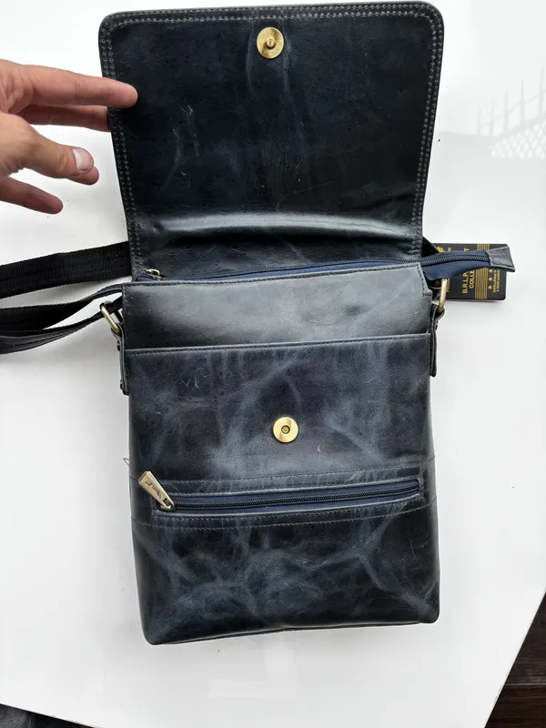 Black_Genuine_Leather_Crossbody_Sling_Bag_For_Men