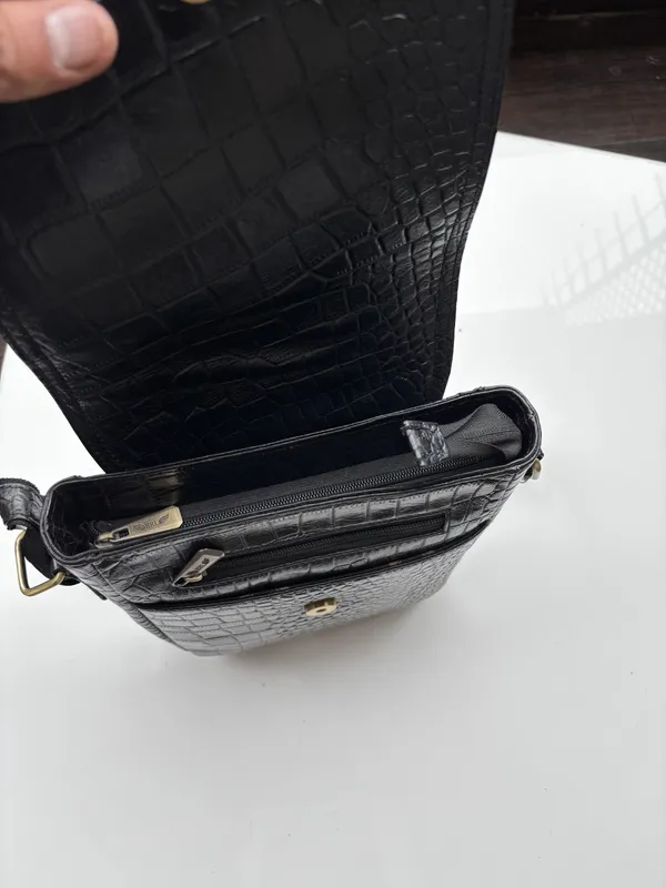 Black_Genuine_Leather_Crossbody_Bag_For_Women