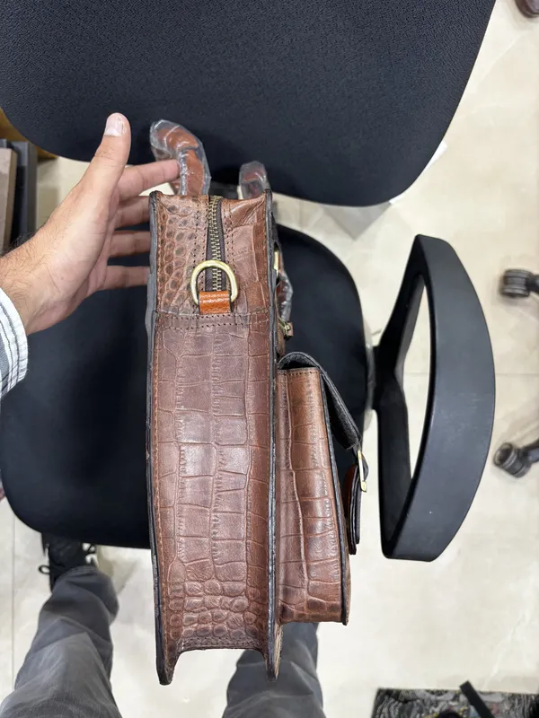 Brown_Vegan_Leather_Laptop_Bag_For_Office
