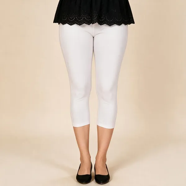 White_Cotton_Lycra_Capri_Leggings_For_Women