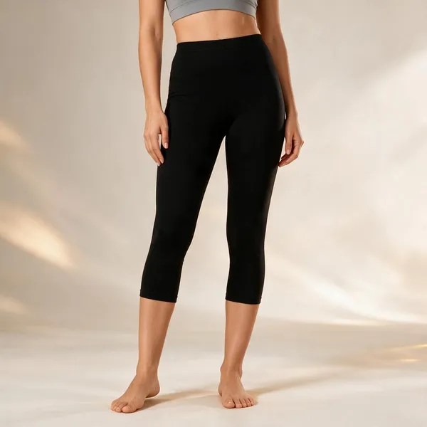 Black_Cotton_Lycra_Capri_Leggings_For_Women