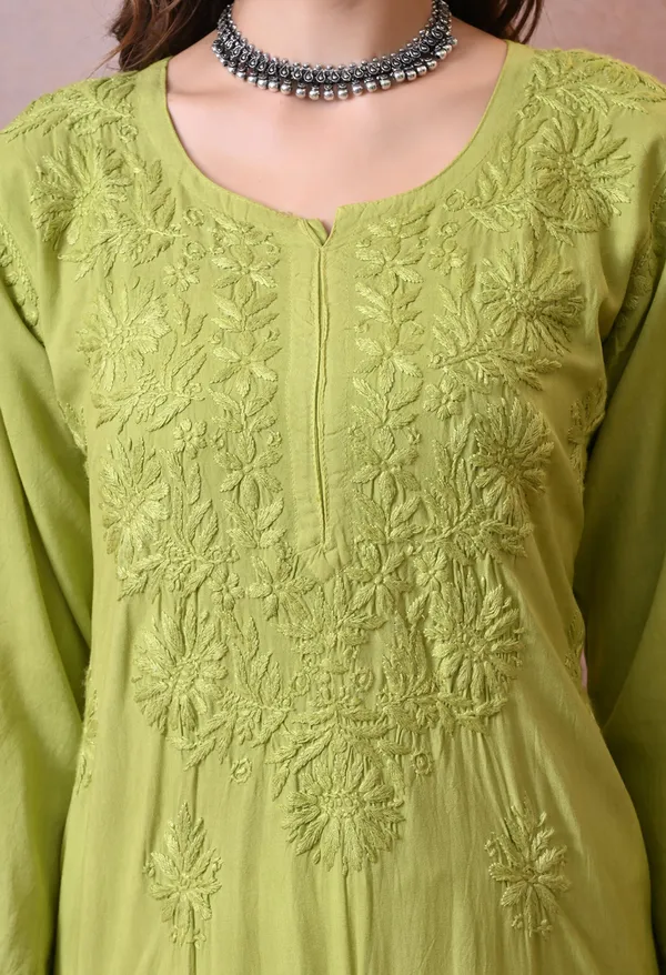 Syrish_Green_Hand_Embroidered_Lucknowi_Chikankari_Rayon_Kurta