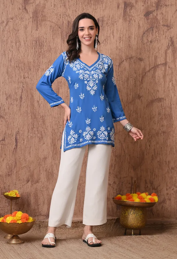 Blue_Elegant_Hand-Embroidered_Chikankari_Floral_Lucknowi_Kurti