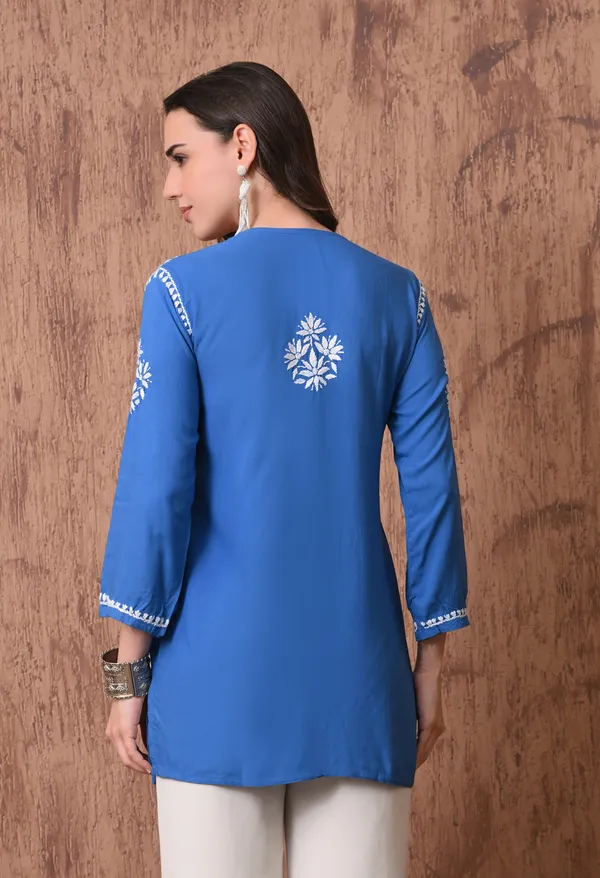 Blue_Elegant_Hand-Embroidered_Chikankari_Floral_Lucknowi_Kurti