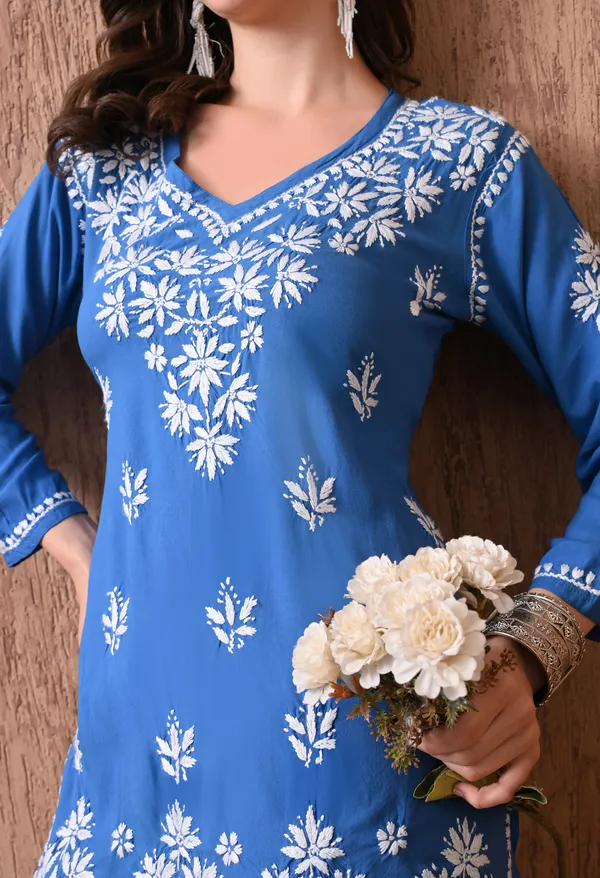 Blue_Elegant_Hand-Embroidered_Chikankari_Floral_Lucknowi_Kurti