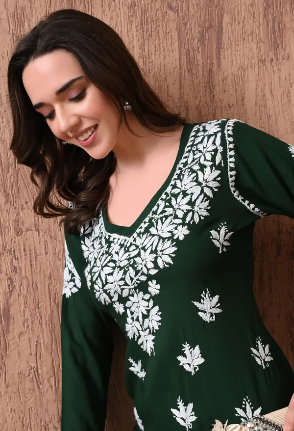 Green_Elegant_Hand-Embroidered_Chikankari_Floral_Lucknowi_Kurti