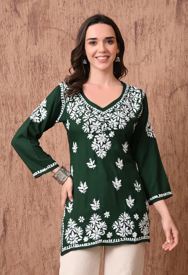 Green_Elegant_Hand-Embroidered_Chikankari_Floral_Lucknowi_Kurti