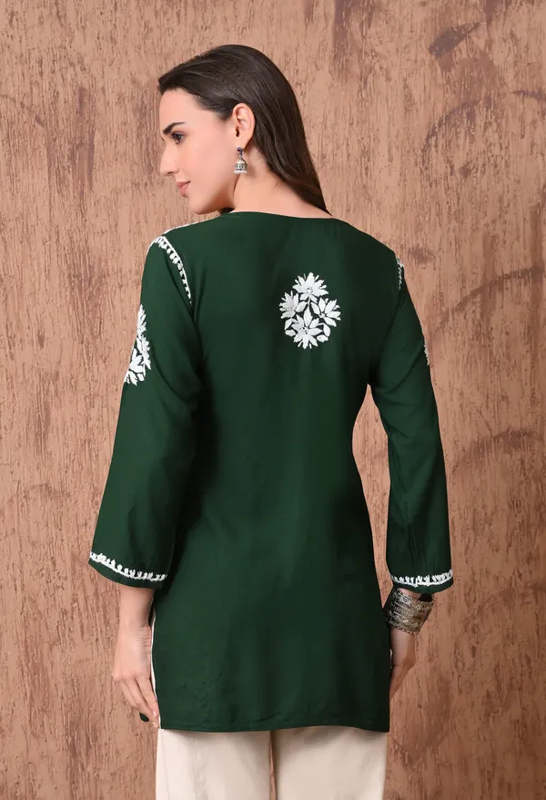 Green_Elegant_Hand-Embroidered_Chikankari_Floral_Lucknowi_Kurti
