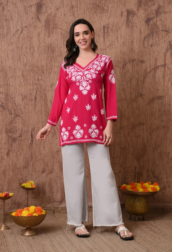 Pink_Elegant_Hand-Embroidered_Chikankari_Floral_Lucknowi_Kurti