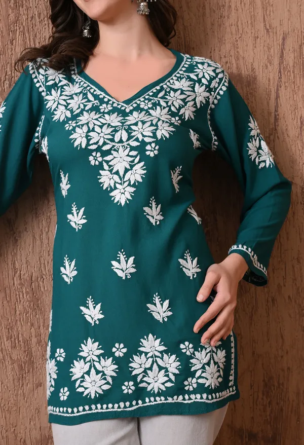 Teal_Green_Elegant_Hand-Embroidered_Chikankari_Floral_Lucknowi_Kurti
