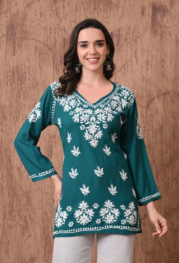 Teal_Green_Elegant_Hand-Embroidered_Chikankari_Floral_Lucknowi_Kurti