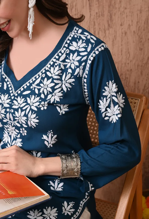 Teal_Elegant_Hand-Embroidered_Chikankari_Floral_Lucknowi_Kurti