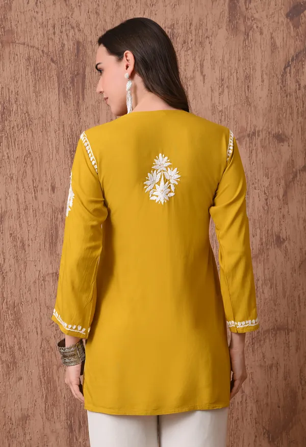 Yellow_Elegant_Hand-Embroidered_Chikankari_Floral_Lucknowi_Kurti