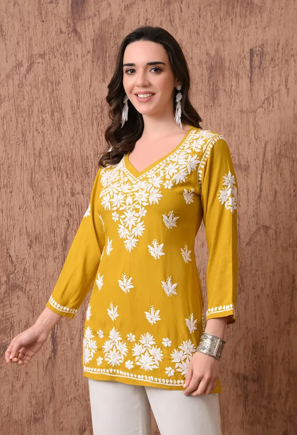 Yellow_Elegant_Hand-Embroidered_Chikankari_Floral_Lucknowi_Kurti
