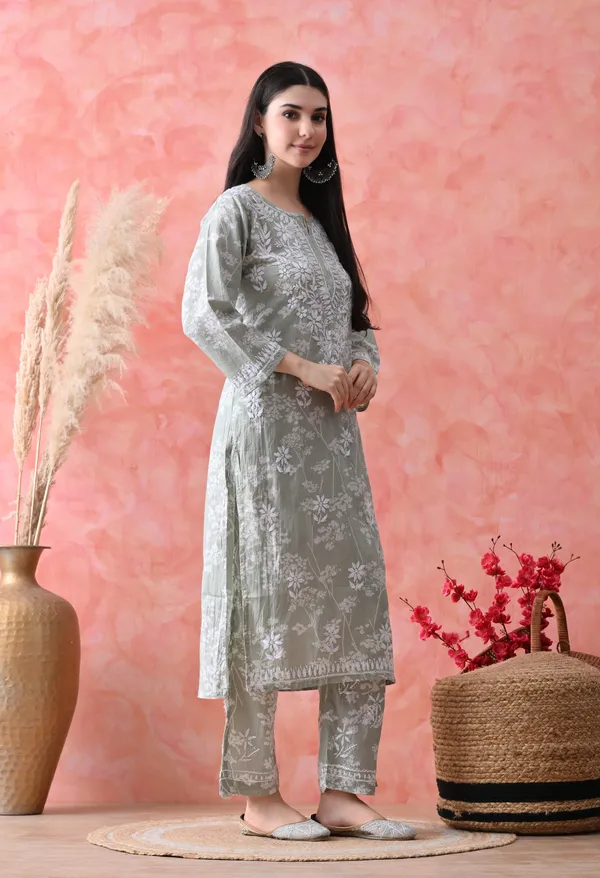 Hand_Embroidered_Chikankari_Mulmul_Plazo_Set-Light_Green