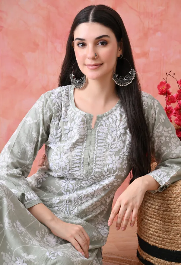 Hand_Embroidered_Chikankari_Mulmul_Plazo_Set-Light_Green