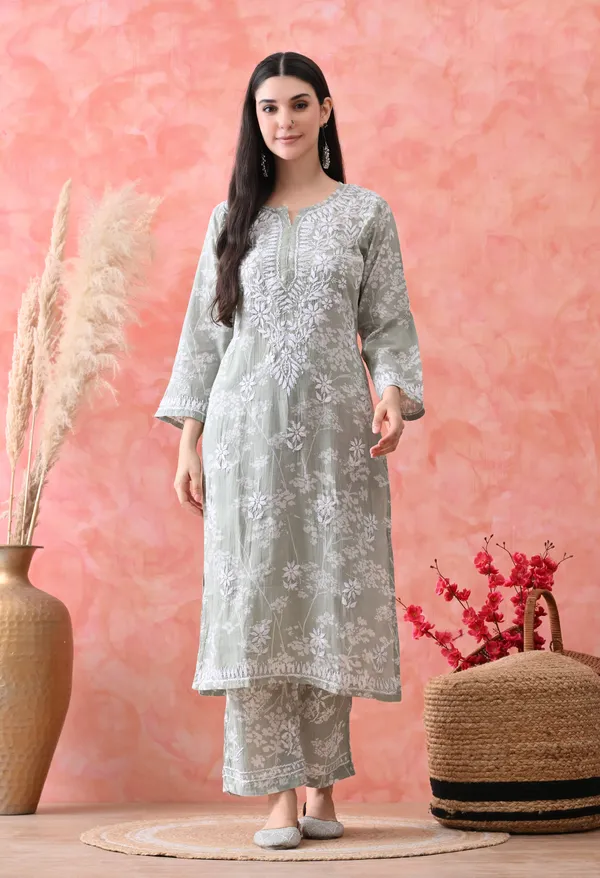 Hand_Embroidered_Chikankari_Mulmul_Plazo_Set-Light_Green
