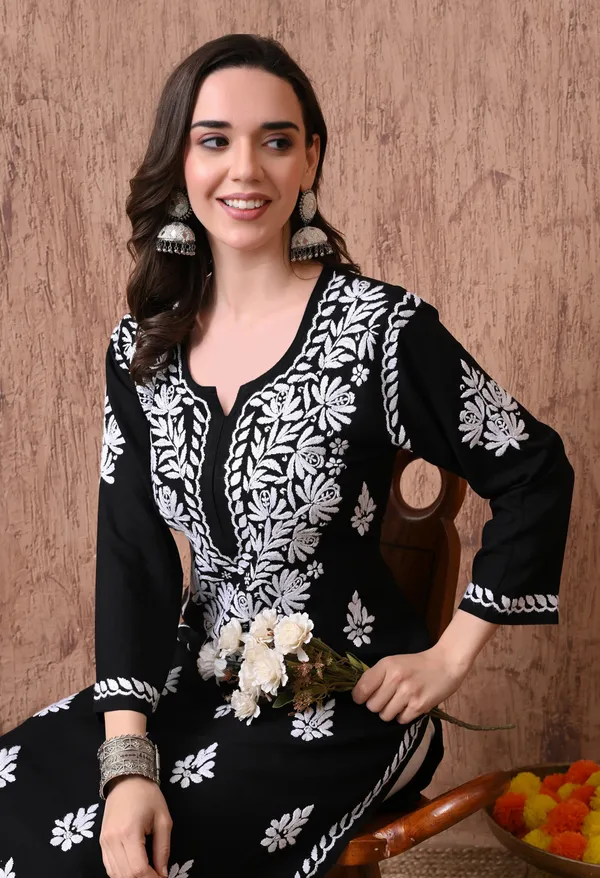 Black_&_White_Hand_Embroidered_Chikankari_Straight_Kurta