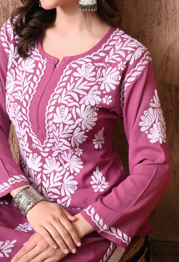 Women_Onion_Pink_Hand_Embroidered_Chikankari_Rayon_Straight_Kurta
