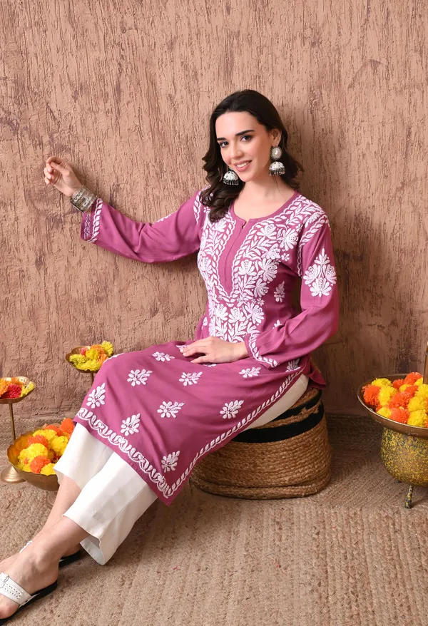 Women_Onion_Pink_Hand_Embroidered_Chikankari_Rayon_Straight_Kurta
