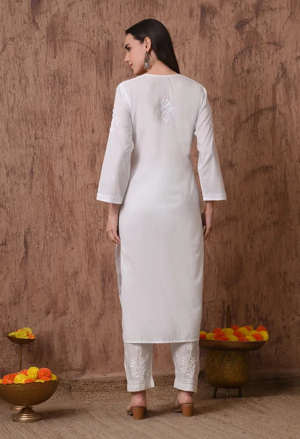 Women_Classic_Lucknowi_Chikankari_Ethnic_Hand_Embroidered_Straight_Kurta