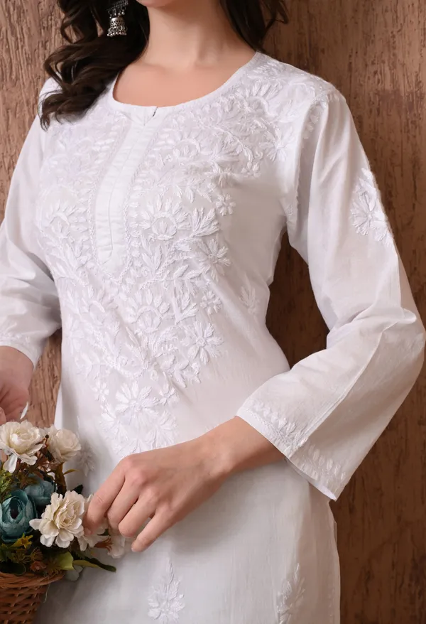Women_Classic_Lucknowi_Chikankari_Ethnic_Hand_Embroidered_Straight_Kurta