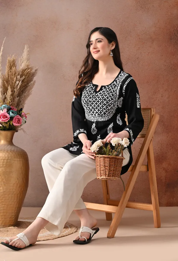 Black_Hand-Embroidered_Chikankari_Rayon_Short_Kurta