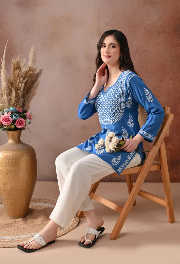Blue_Hand-Embroidered_Chikankari_Rayon_Short_Kurta