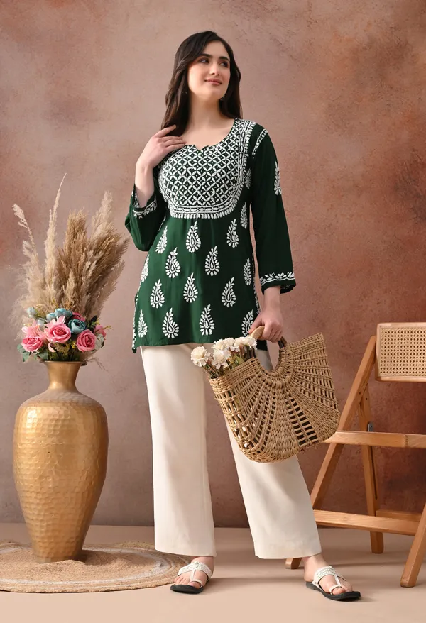 Green_Hand-Embroidered_Chikankari_Rayon_Short_Kurta