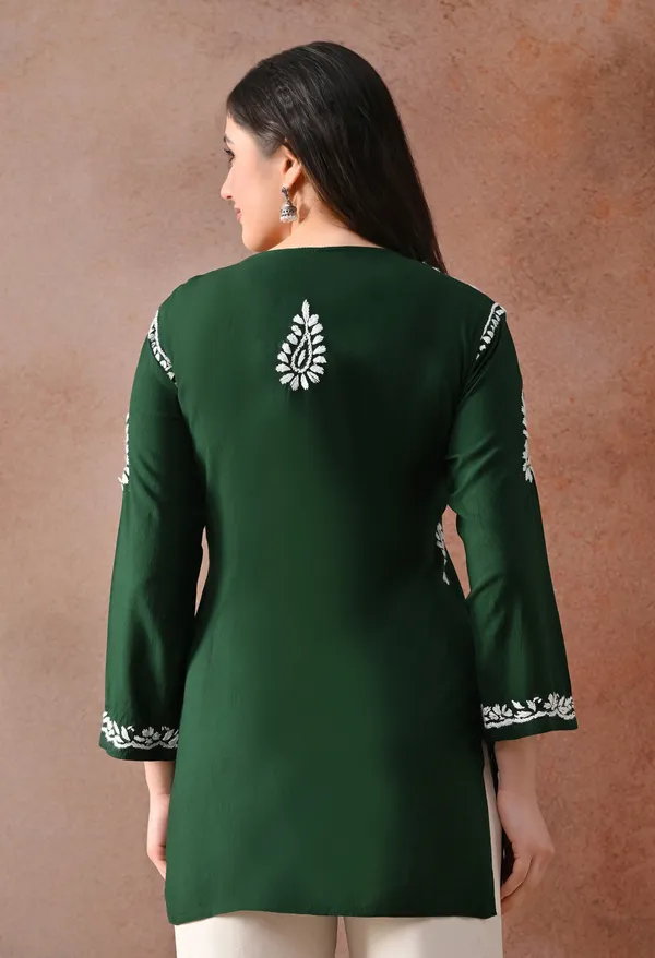 Green_Hand-Embroidered_Chikankari_Rayon_Short_Kurta