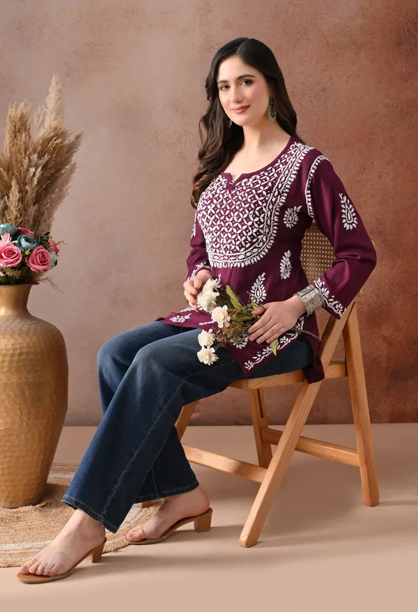 Teal_Hand-Embroidered_Chikankari_Rayon_Short_Kurta