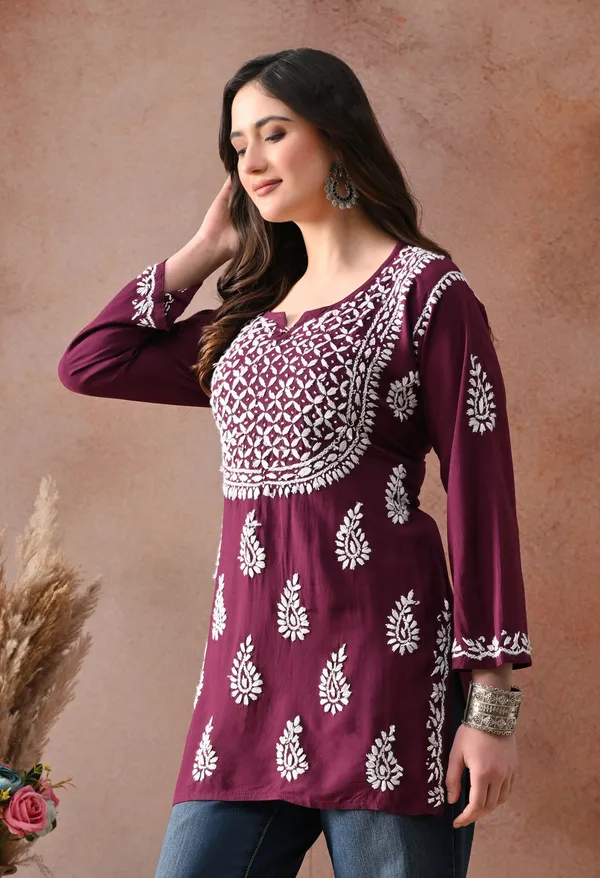 Teal_Hand-Embroidered_Chikankari_Rayon_Short_Kurta