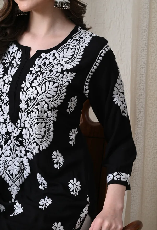 Black_&_White_Hand-Embroidered_Chikankari_Rayon_Straight_Kurta