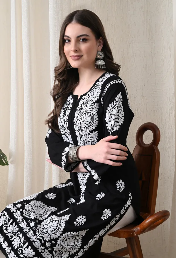 Black_&_White_Hand-Embroidered_Chikankari_Rayon_Straight_Kurta