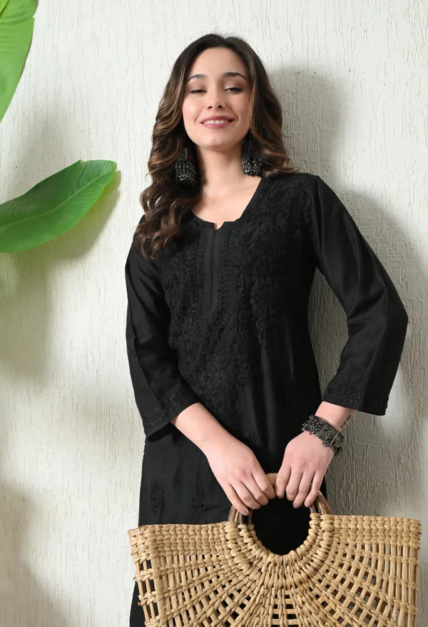 Black_Chanderi_Hand_Embroidered_Chikankari_Straight_Kurta