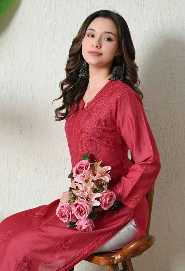 Pink_Chanderi_Hand_Embroidered_Chikankari_Straight_Kurta