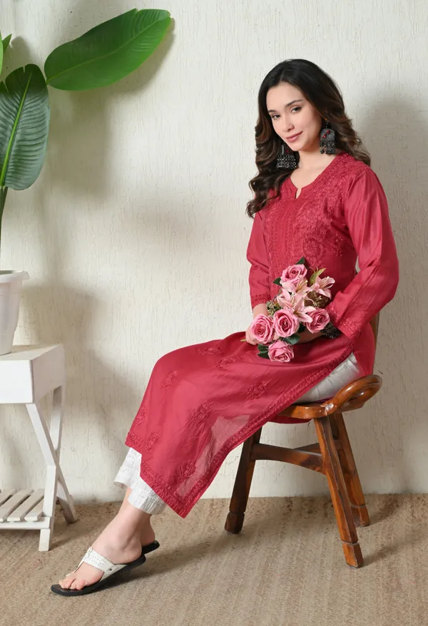 Pink_Chanderi_Hand_Embroidered_Chikankari_Straight_Kurta