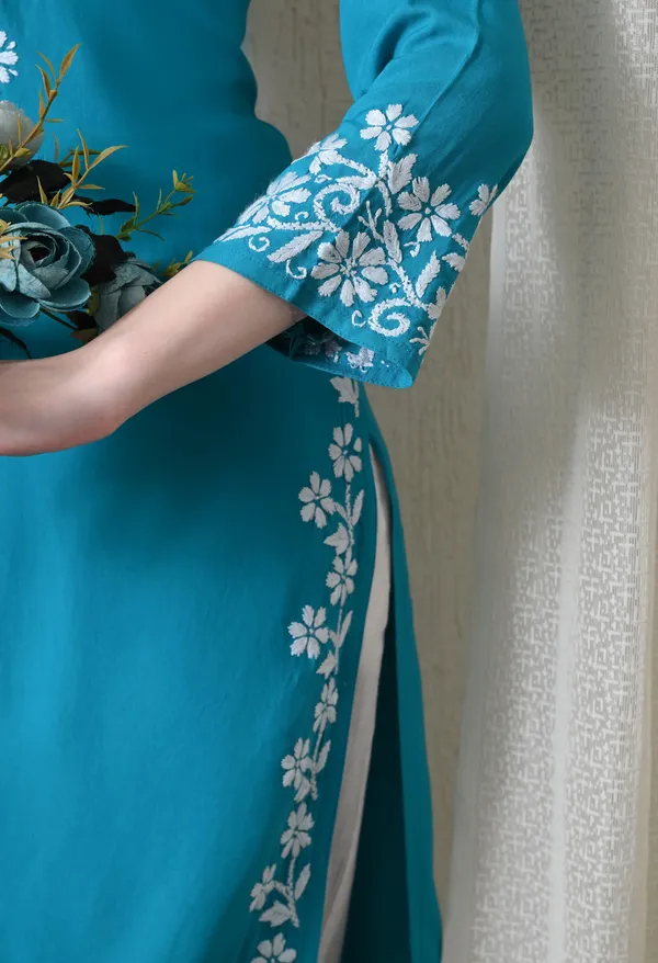 Blue_Hand-Embroidered_Chikankari_Rayon_Straight_Kurta