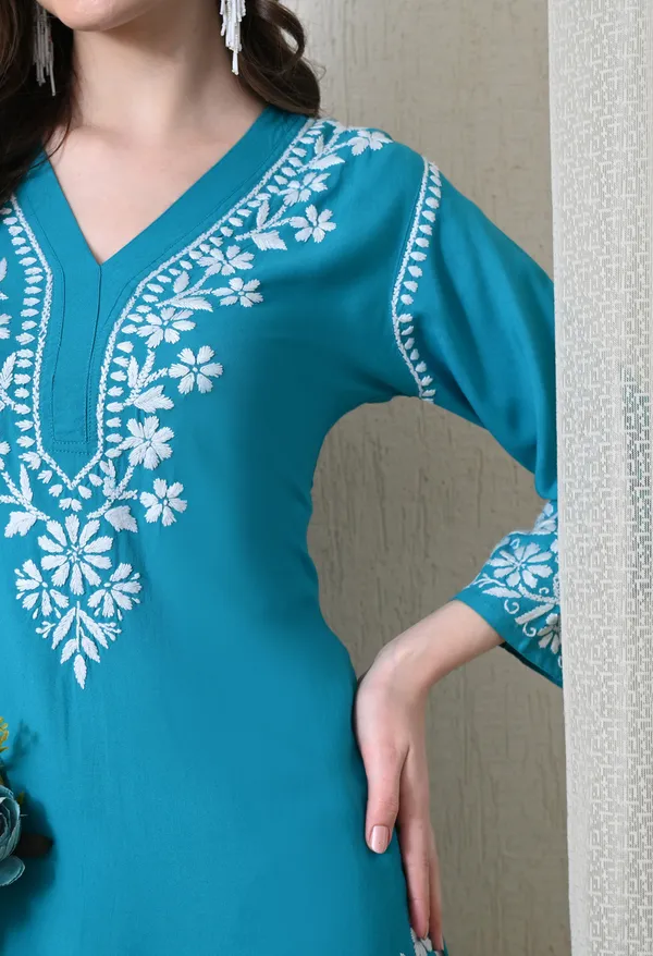Blue_Hand-Embroidered_Chikankari_Rayon_Straight_Kurta