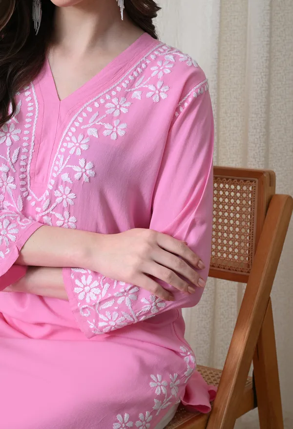 Pink_Hand-Embroidered_Chikankari_Rayon_Straight_Kurta