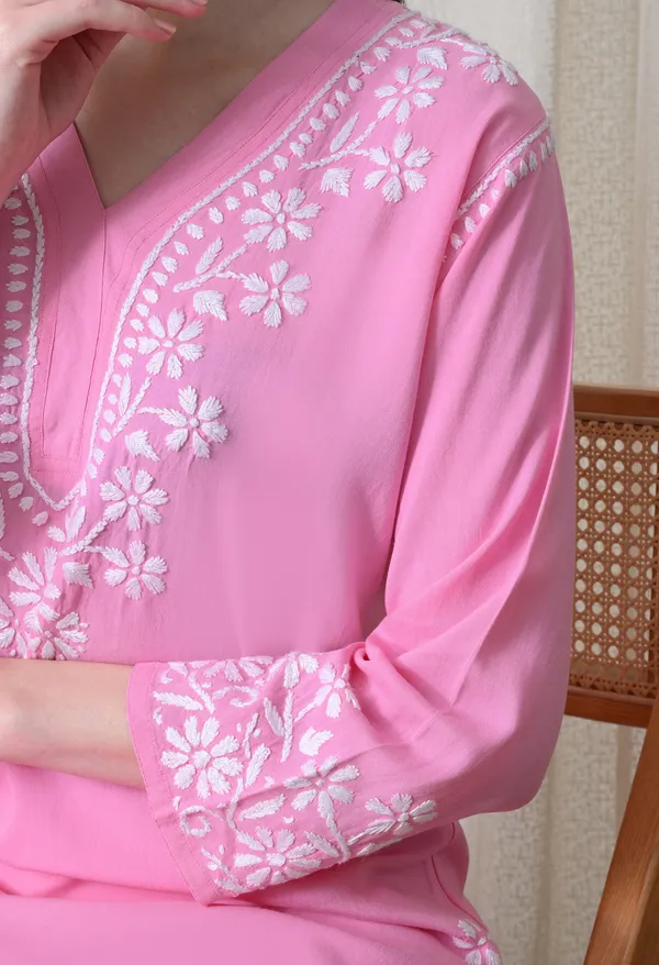 Pink_Hand-Embroidered_Chikankari_Rayon_Straight_Kurta