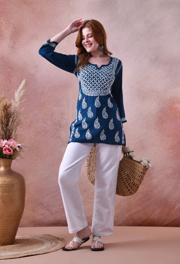 Teal_Hand-Embroidered_Chikankari_Rayon_Short_Kurta