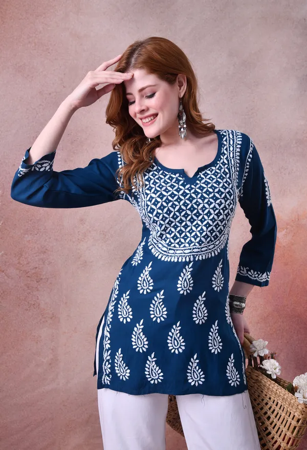 Teal_Hand-Embroidered_Chikankari_Rayon_Short_Kurta