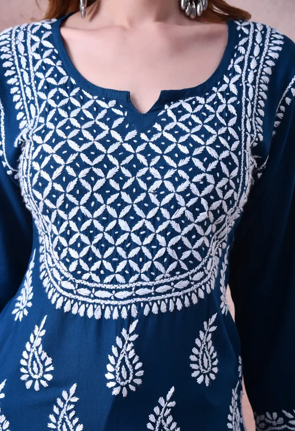 Teal_Hand-Embroidered_Chikankari_Rayon_Short_Kurta